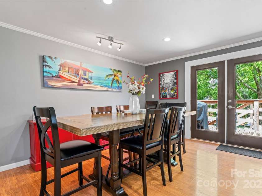 132 Marina Lane, Mooresville, NC 28117.  MLS# CAR4258337, YatesRealty ID 17454. 