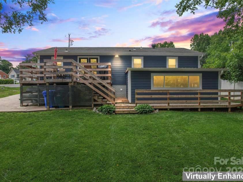 132 Marina Lane, Mooresville, NC 28117.  MLS# CAR4258337, YatesRealty ID 17454. 