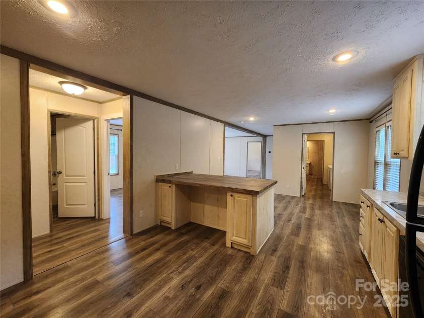 22 Ridge Top Acres Road, Candler, NC 28715.  MLS# CAR4265213, YatesRealty ID 17455. 