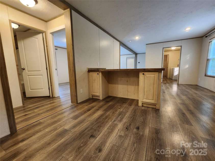 22 Ridge Top Acres Road, Candler, NC 28715.  MLS# CAR4265213, YatesRealty ID 17455. 