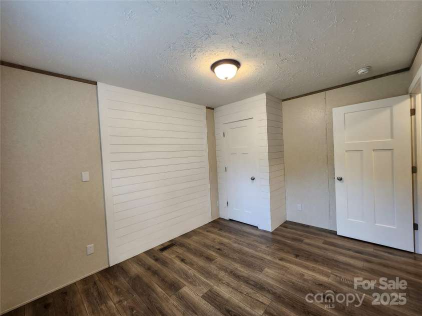 22 Ridge Top Acres Road, Candler, NC 28715.  MLS# CAR4265213, YatesRealty ID 17455. 