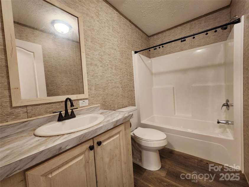 22 Ridge Top Acres Road, Candler, NC 28715.  MLS# CAR4265213, YatesRealty ID 17455. 