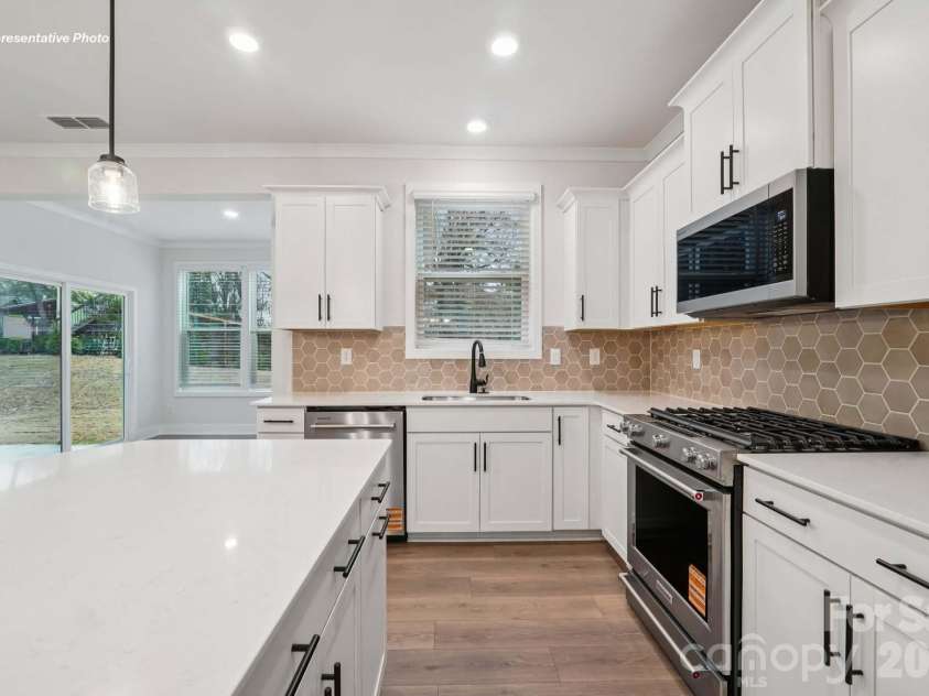 7317 Butternut Oak Terrace, Huntersville, NC 28078.  MLS# CAR4377119, YatesRealty ID 17455. 