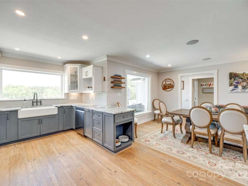 1780 Sierra Road, York, SC 29745.  MLS# CAR4252642, YatesRealty ID 17456. 2 Pet Feeding Stations