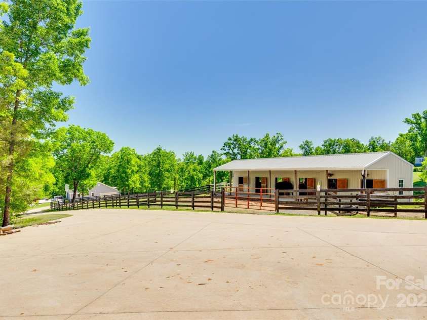1780 Sierra Road, York, SC 29745.  MLS# CAR4252642, YatesRealty ID 17456. Horse Barn