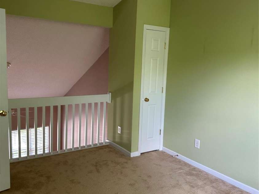 10875 Holly Ridge Boulevard, Charlotte, NC 28216.  MLS# CAR4135127, YatesRealty ID 17458. 
