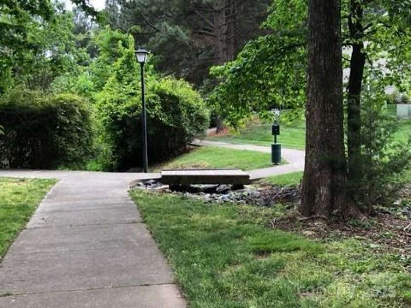 10875 Holly Ridge Boulevard, Charlotte, NC 28216.  MLS# CAR4135127, YatesRealty ID 17458. Sidewalks