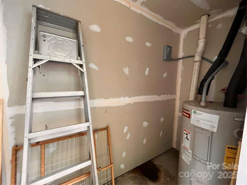 10875 Holly Ridge Boulevard, Charlotte, NC 28216.  MLS# CAR4135127, YatesRealty ID 17458. Storage room