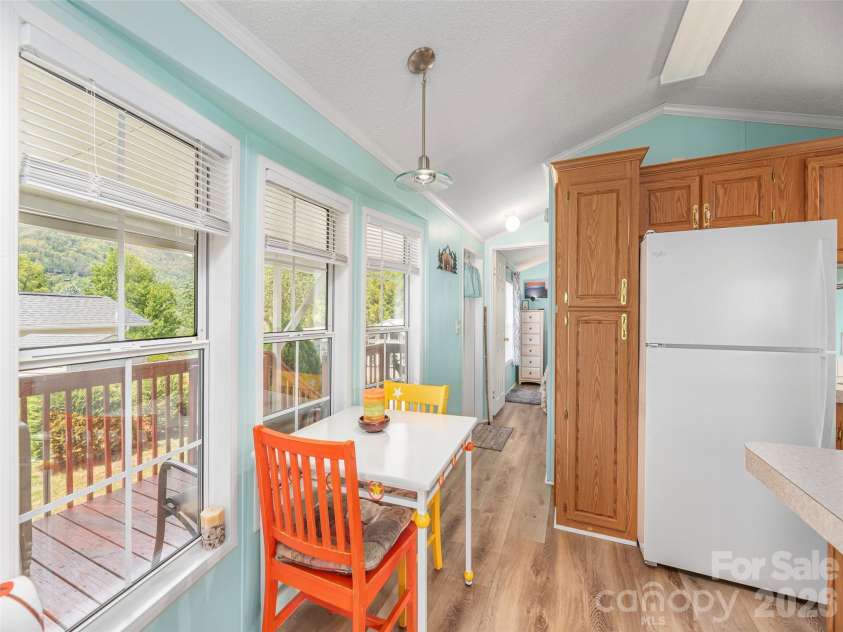 11 Valentine Drive, Maggie Valley, NC 28751.  MLS# CAR4377179, YatesRealty ID 17458. 