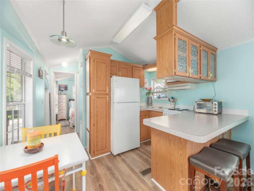 11 Valentine Drive, Maggie Valley, NC 28751.  MLS# CAR4377179, YatesRealty ID 17458. 