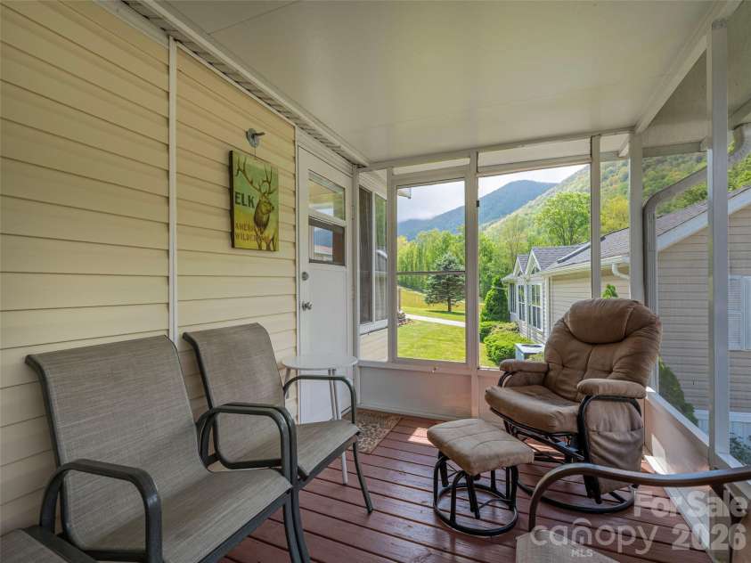 11 Valentine Drive, Maggie Valley, NC 28751.  MLS# CAR4377179, YatesRealty ID 17458. 