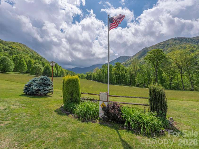 11 Valentine Drive, Maggie Valley, NC 28751.  MLS# CAR4377179, YatesRealty ID 17458. 