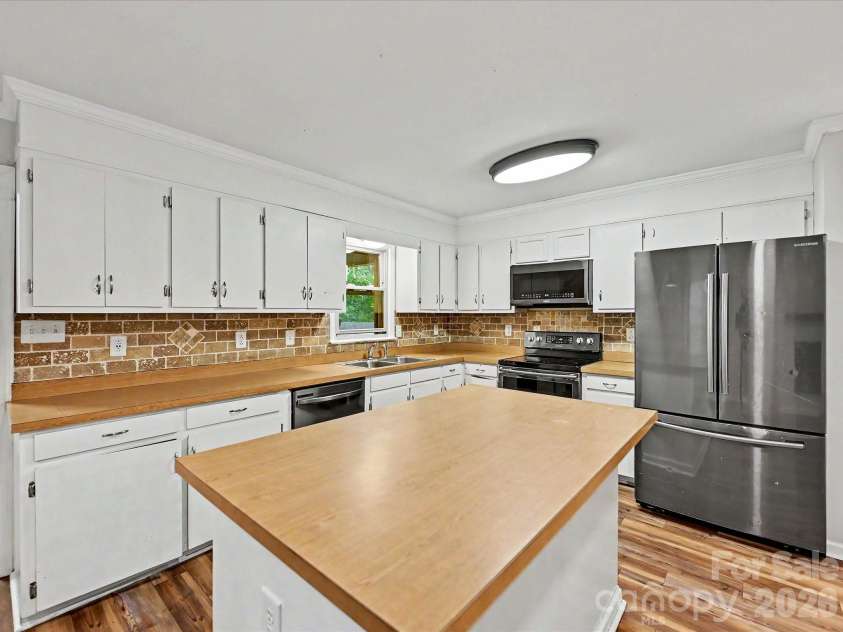 1123 Forest Hills School Road, Marshville, NC 28103.  MLS# CAR4377137, YatesRealty ID 17459. 