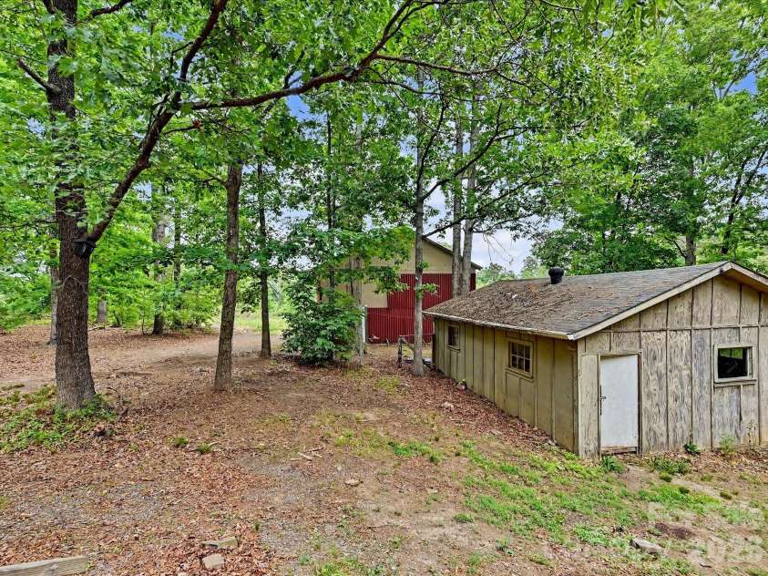 1123 Forest Hills School Road, Marshville, NC 28103.  MLS# CAR4377137, YatesRealty ID 17459. 