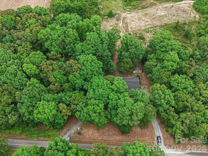 1123 Forest Hills School Road, Marshville, NC 28103.  MLS# CAR4377137, YatesRealty ID 17459. 