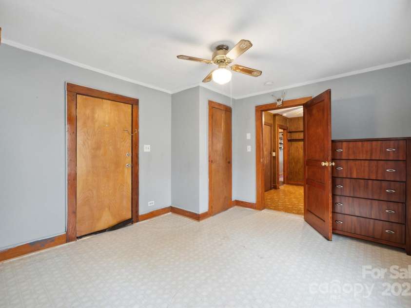 4233 Ralph Patton Road, Morganton, NC 28655.  MLS# CAR4201378, YatesRealty ID 1746. 