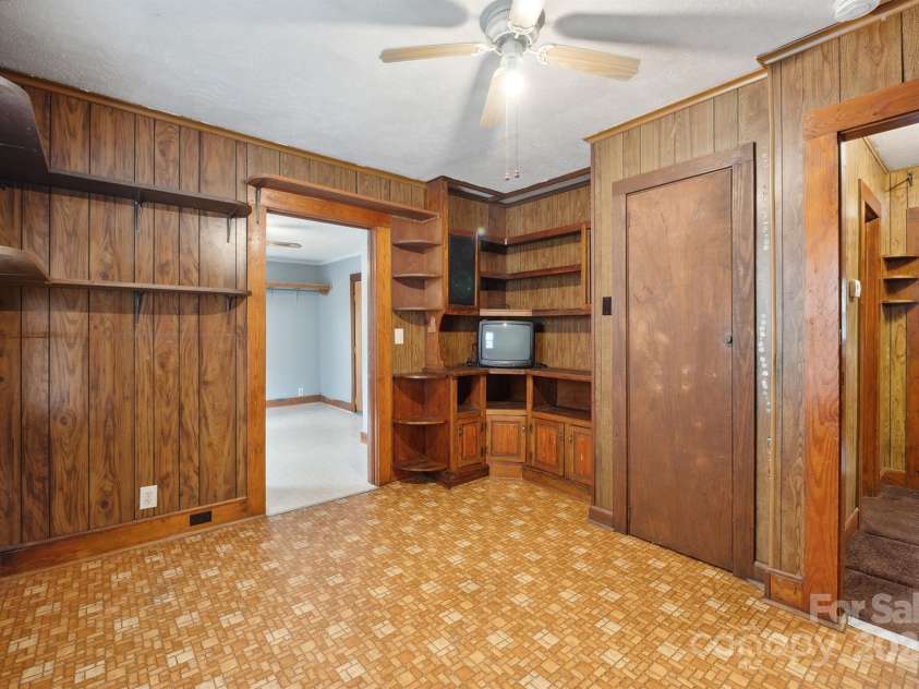 4233 Ralph Patton Road, Morganton, NC 28655.  MLS# CAR4201378, YatesRealty ID 1746. 