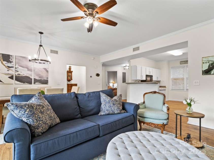 220 Stoney Falls Loop, Burnsville, NC 28714.  MLS# CAR4282758, YatesRealty ID 17460. 