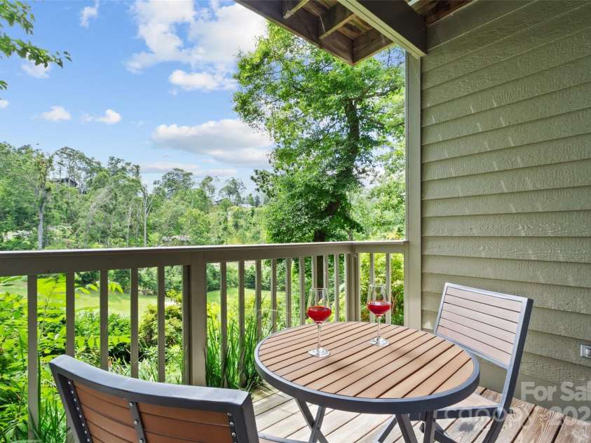 220 Stoney Falls Loop, Burnsville, NC 28714.  MLS# CAR4282758, YatesRealty ID 17460. 