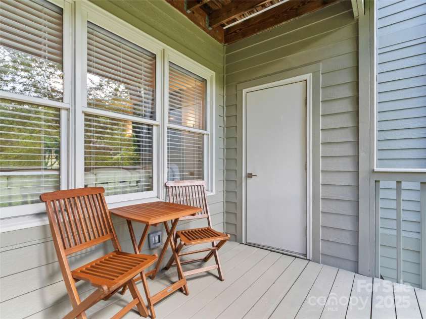 220 Stoney Falls Loop, Burnsville, NC 28714.  MLS# CAR4301323, YatesRealty ID 17460. 