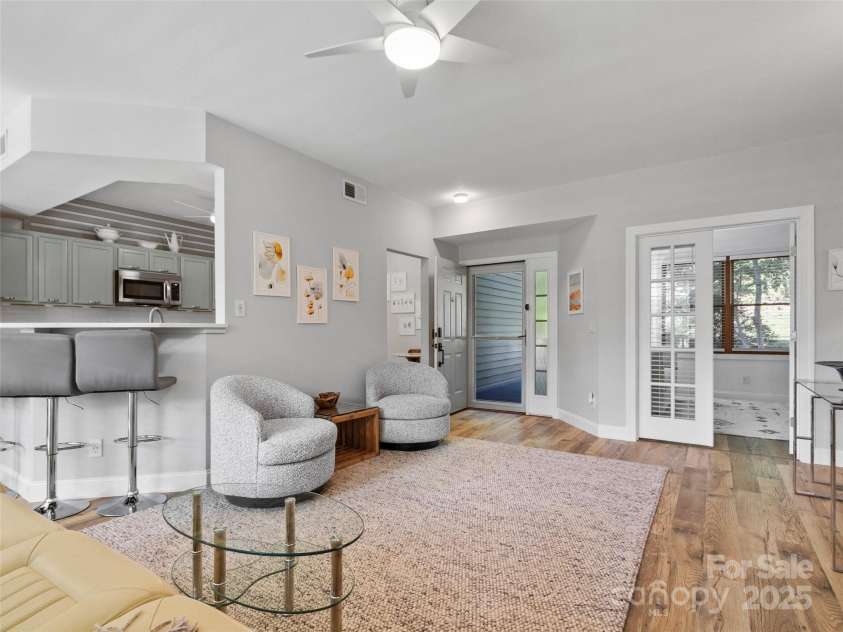 220 Stoney Falls Loop, Burnsville, NC 28714.  MLS# CAR4301323, YatesRealty ID 17460. 