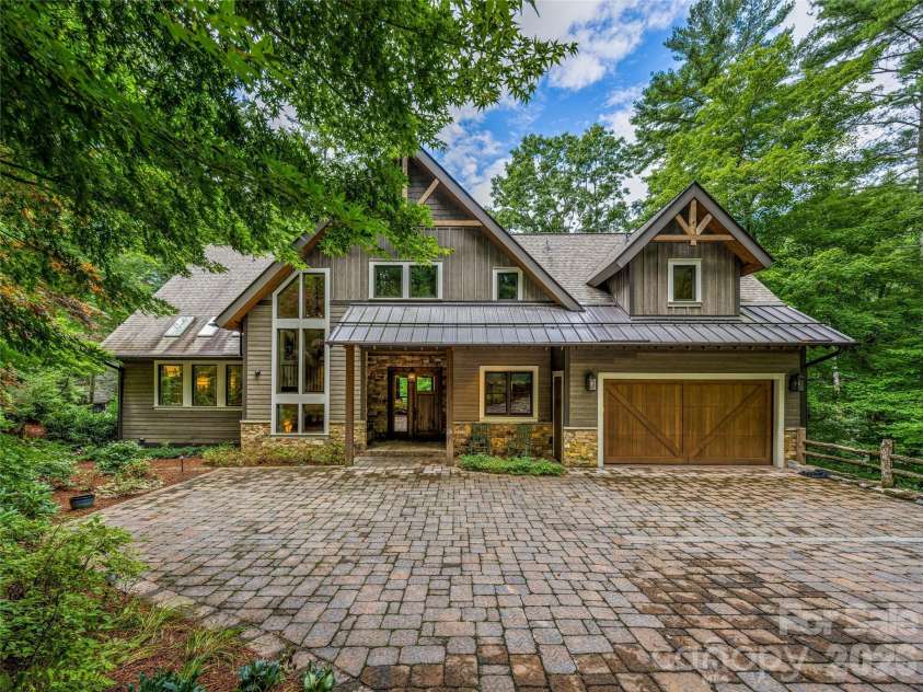 64 Bee Tree Way, Lake Toxaway, NC 28747.  MLS# CAR4377259, YatesRealty ID 17460. 