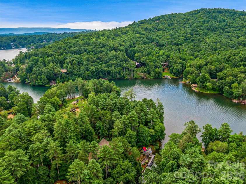 64 Bee Tree Way, Lake Toxaway, NC 28747.  MLS# CAR4377259, YatesRealty ID 17460. 