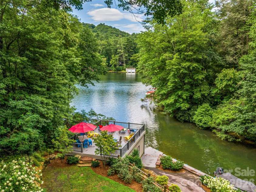 64 Bee Tree Way, Lake Toxaway, NC 28747.  MLS# CAR4377259, YatesRealty ID 17460. 