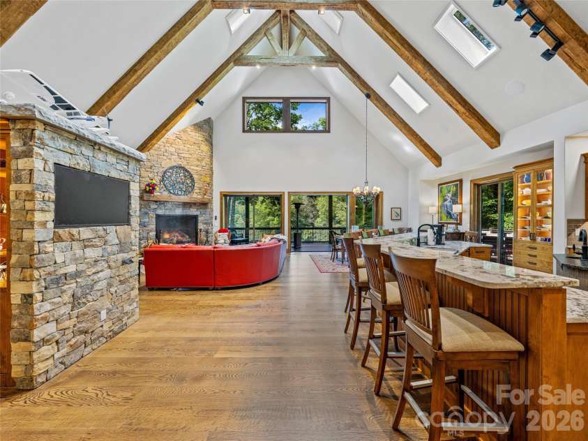 64 Bee Tree Way, Lake Toxaway, NC 28747.  MLS# CAR4377259, YatesRealty ID 17460. 