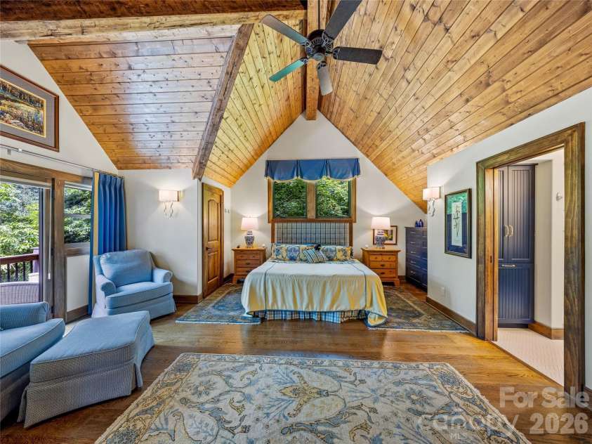 64 Bee Tree Way, Lake Toxaway, NC 28747.  MLS# CAR4377259, YatesRealty ID 17460. 