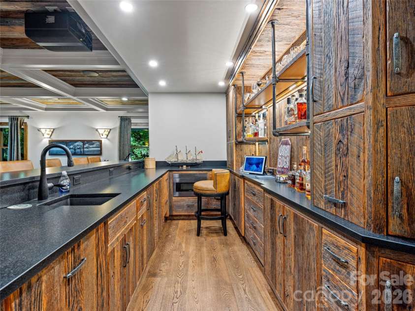 64 Bee Tree Way, Lake Toxaway, NC 28747.  MLS# CAR4377259, YatesRealty ID 17460. 