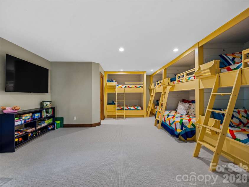 64 Bee Tree Way, Lake Toxaway, NC 28747.  MLS# CAR4377259, YatesRealty ID 17460. 