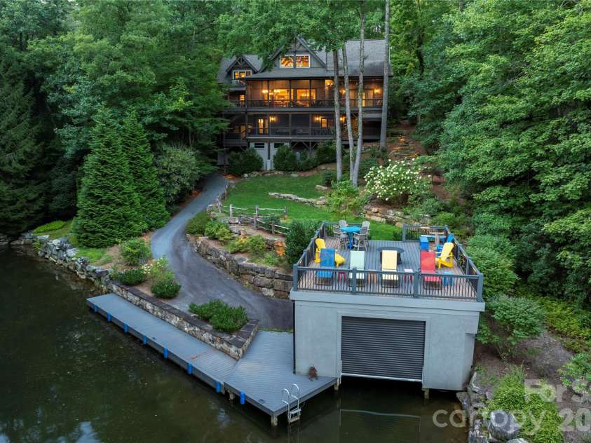 64 Bee Tree Way, Lake Toxaway, NC 28747.  MLS# CAR4377259, YatesRealty ID 17460. 