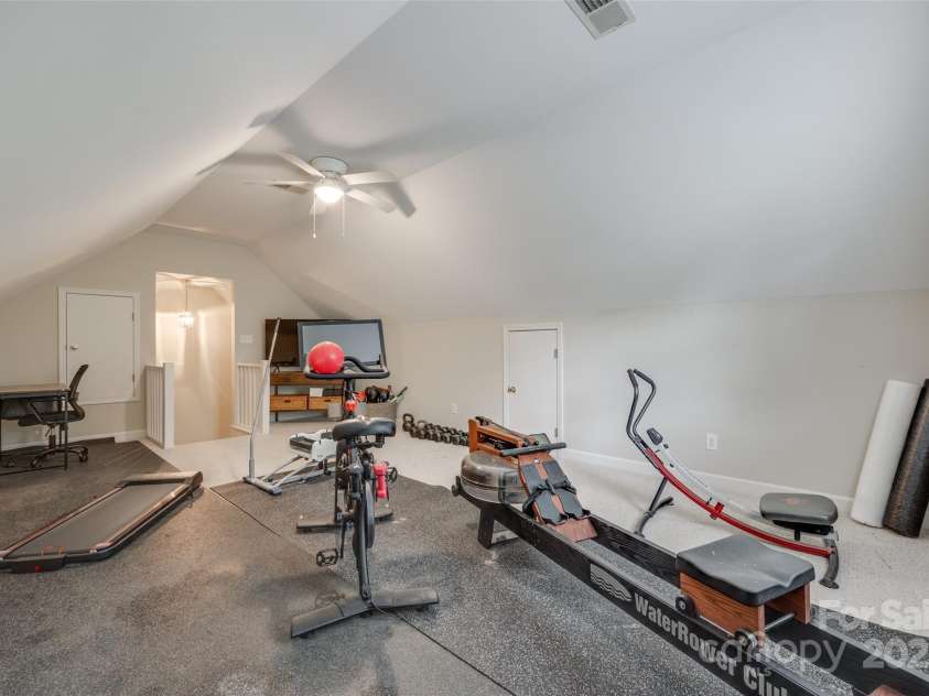 1305 Yellowood Court, Rock Hill, SC 29732.  MLS# CAR4258397, YatesRealty ID 17462. Large family room/frog over garage.