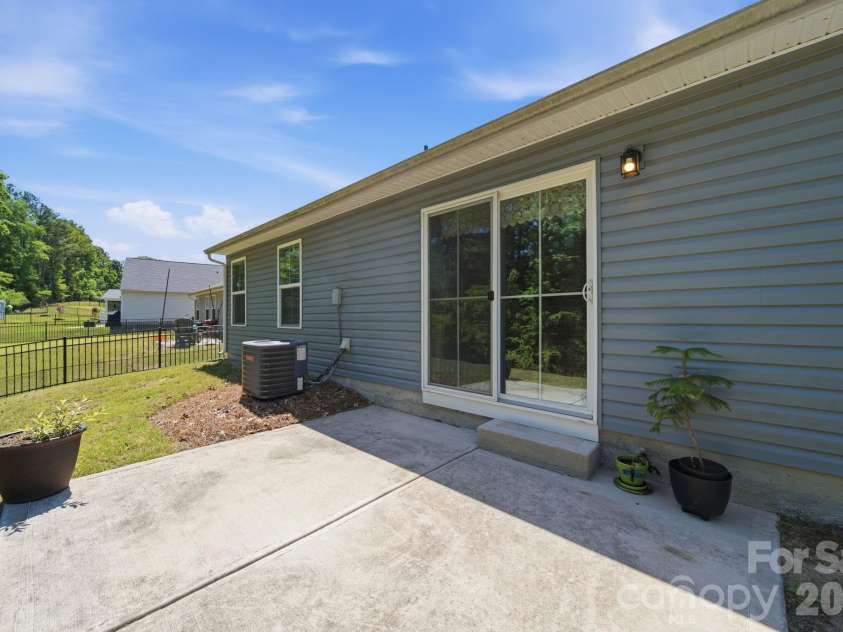 4507 Hunton Dale Road, Concord, NC 28027.  MLS# CAR4375447, YatesRealty ID 17462. 