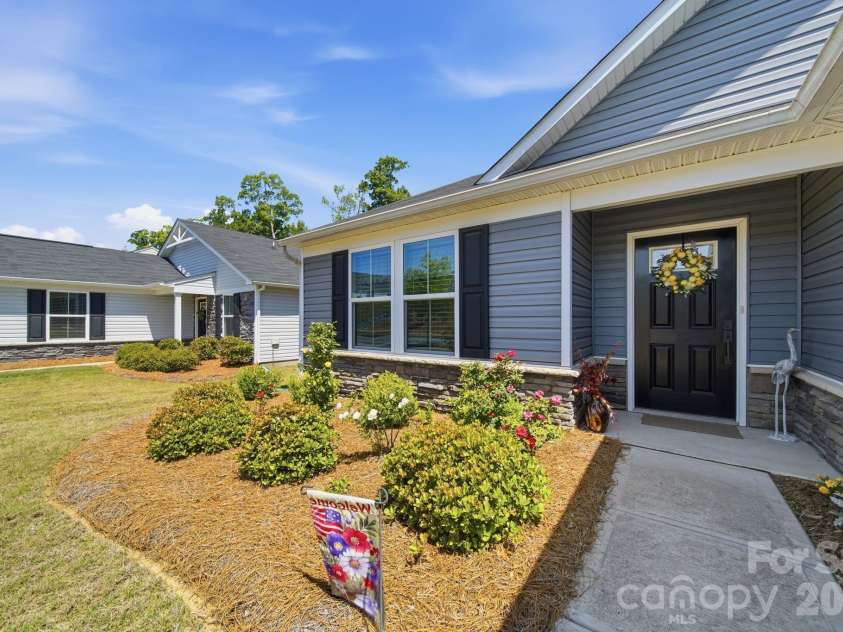 4507 Hunton Dale Road, Concord, NC 28027.  MLS# CAR4375447, YatesRealty ID 17462. 