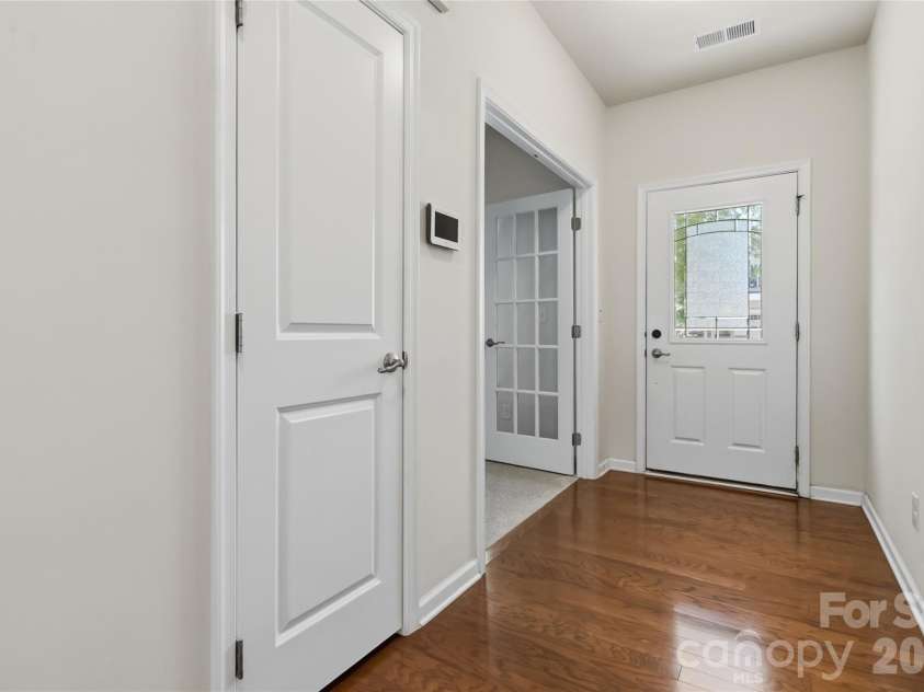 3531 Ettrick Place, Charlotte, NC 28278.  MLS# CAR4362782, YatesRealty ID 17463. 