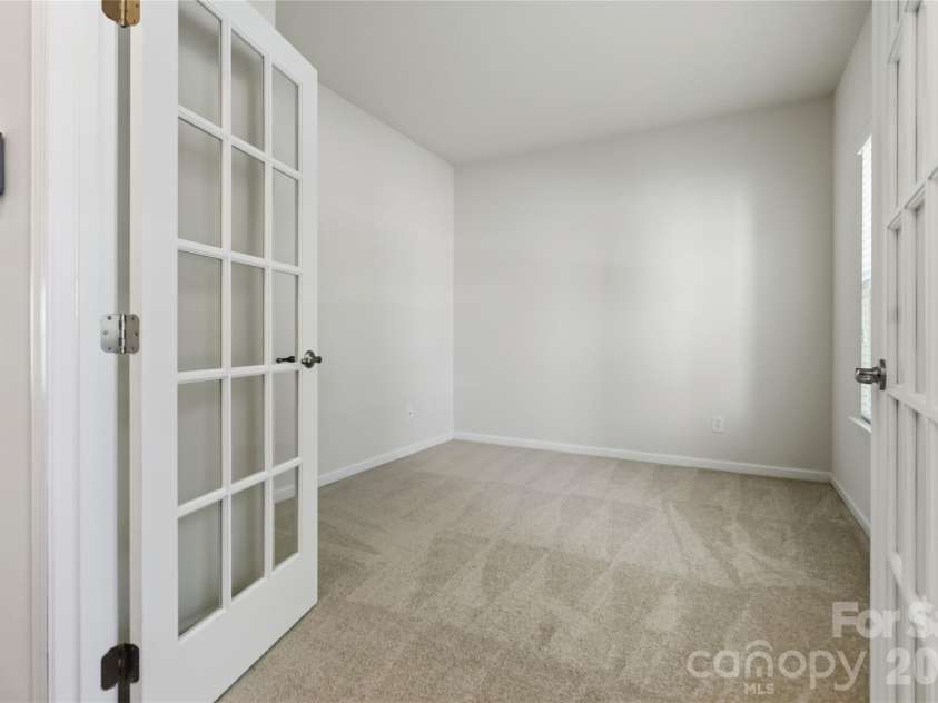 3531 Ettrick Place, Charlotte, NC 28278.  MLS# CAR4362782, YatesRealty ID 17463. 