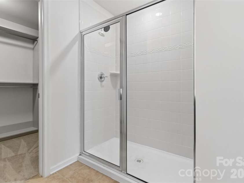 3531 Ettrick Place, Charlotte, NC 28278.  MLS# CAR4362782, YatesRealty ID 17463. 