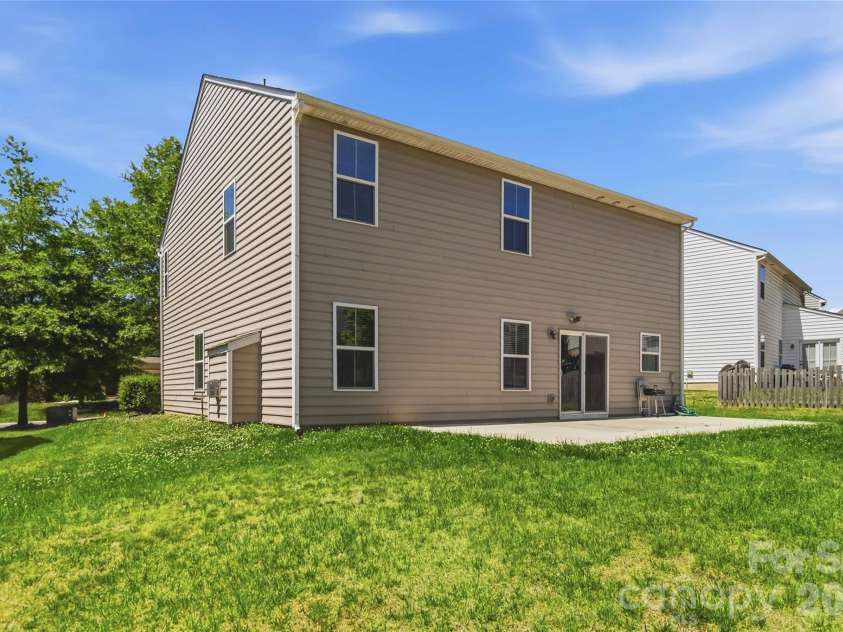 3531 Ettrick Place, Charlotte, NC 28278.  MLS# CAR4362782, YatesRealty ID 17463. 