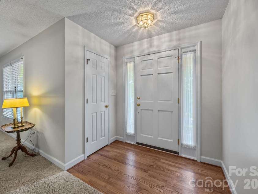 11331 Mendora Drive, Charlotte, NC 28215.  MLS# CAR4376257, YatesRealty ID 17464. 