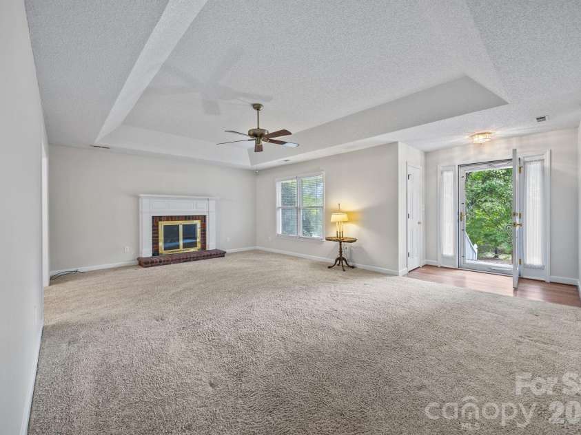 11331 Mendora Drive, Charlotte, NC 28215.  MLS# CAR4376257, YatesRealty ID 17464. 