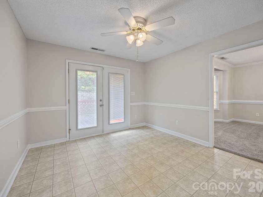 11331 Mendora Drive, Charlotte, NC 28215.  MLS# CAR4376257, YatesRealty ID 17464. 