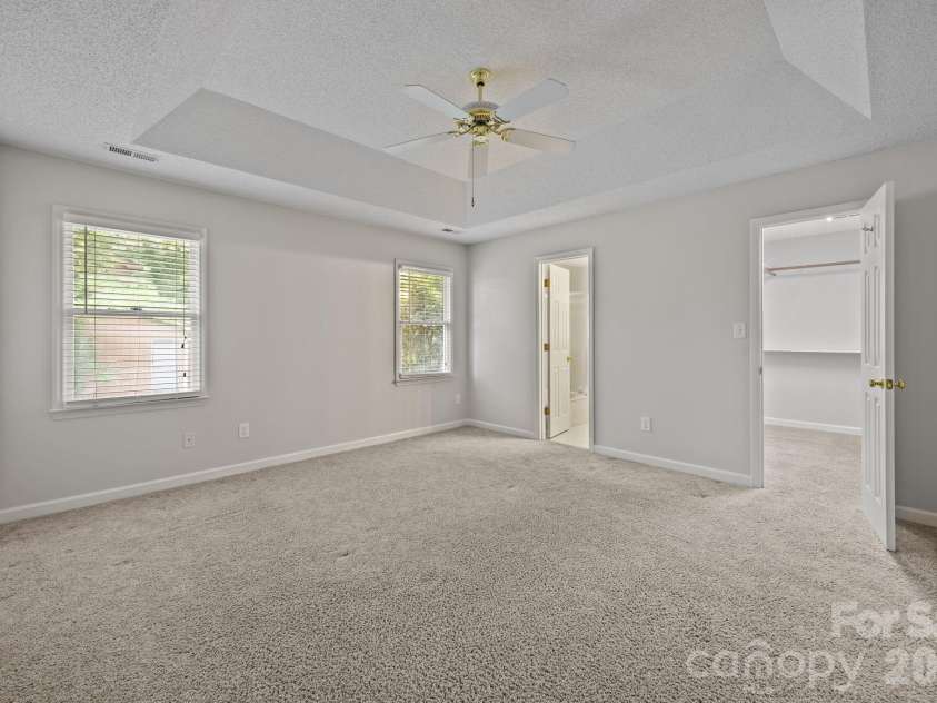11331 Mendora Drive, Charlotte, NC 28215.  MLS# CAR4376257, YatesRealty ID 17464. 