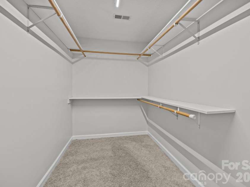 11331 Mendora Drive, Charlotte, NC 28215.  MLS# CAR4376257, YatesRealty ID 17464. 