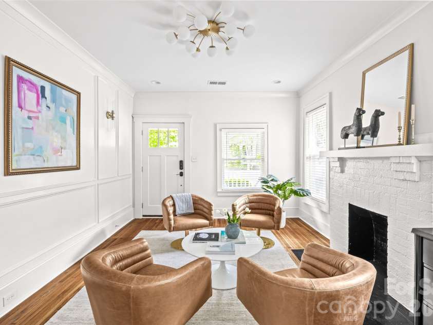 1827 Thomas Avenue, Charlotte, NC 28205.  MLS# CAR4362609, YatesRealty ID 17465. 