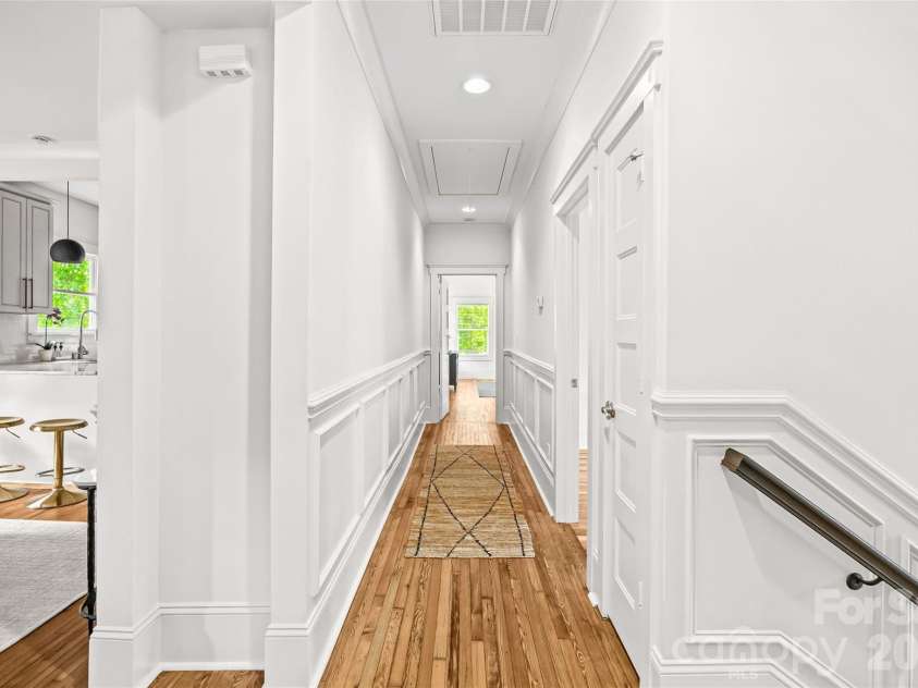 1827 Thomas Avenue, Charlotte, NC 28205.  MLS# CAR4362609, YatesRealty ID 17465. 