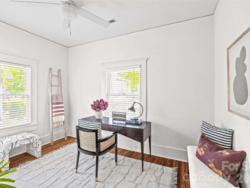1827 Thomas Avenue, Charlotte, NC 28205.  MLS# CAR4362609, YatesRealty ID 17465. 