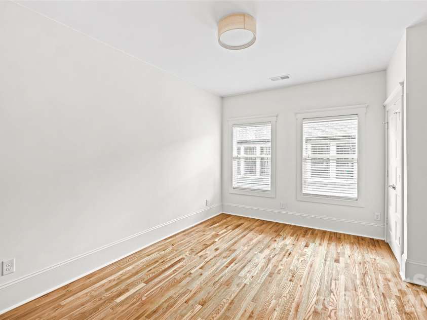1827 Thomas Avenue, Charlotte, NC 28205.  MLS# CAR4362609, YatesRealty ID 17465. 