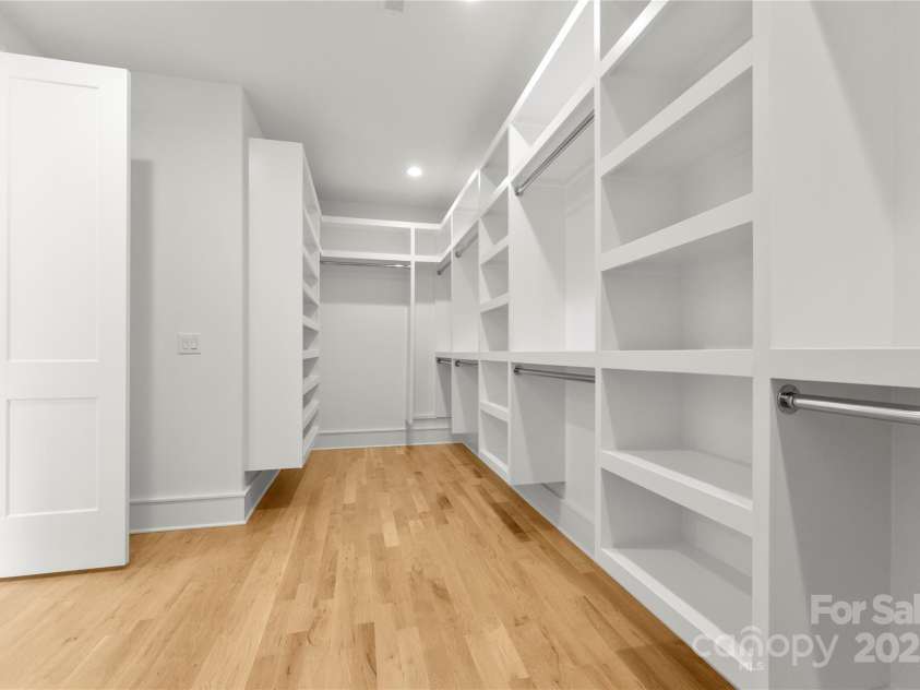 4142 Pineview Road, Charlotte, NC 28211.  MLS# CAR4127542, YatesRealty ID 17466. All built-in shelving